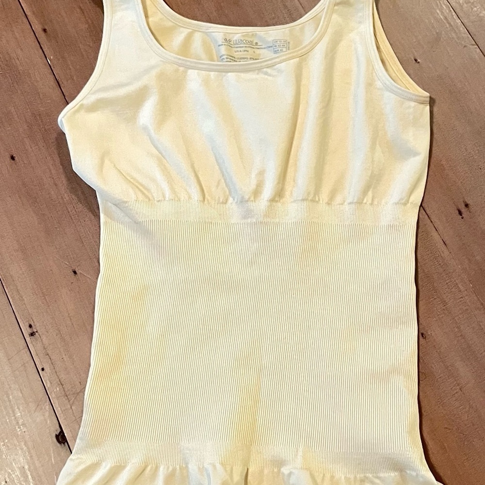 Wacoal Cream Shapewear Top​​